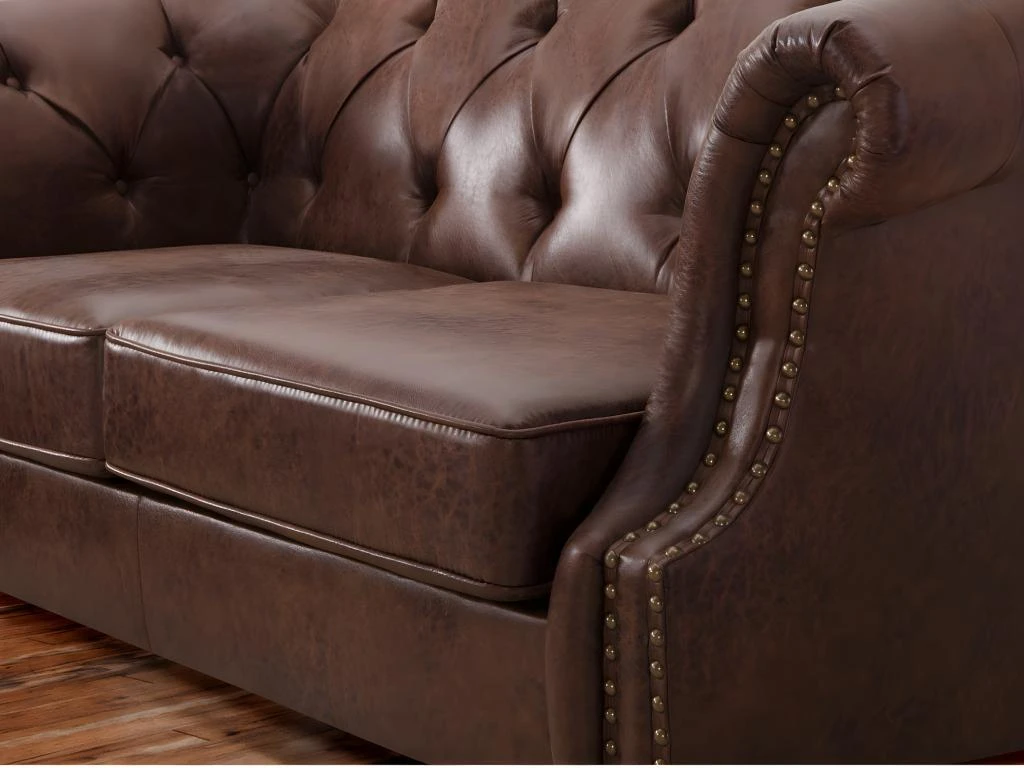 Canapé 2 Places Chesterfield AQUITAINE En Microfibre Aspect Cuir Vieilli - Marron 4 Canapé 2 Places Chesterfield AQUITAINE En Microfibre Aspect Cuir Vieilli - Marron – Image 4